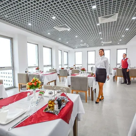 Dorana Hotel *